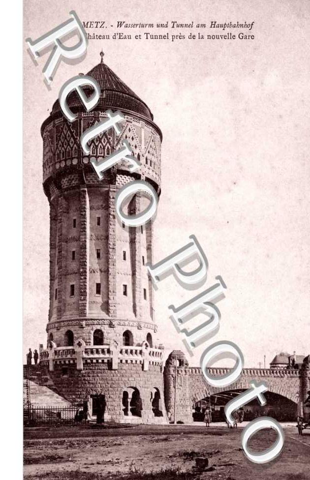 Chateau d'eau et tunnel pres de la nouvelle gare