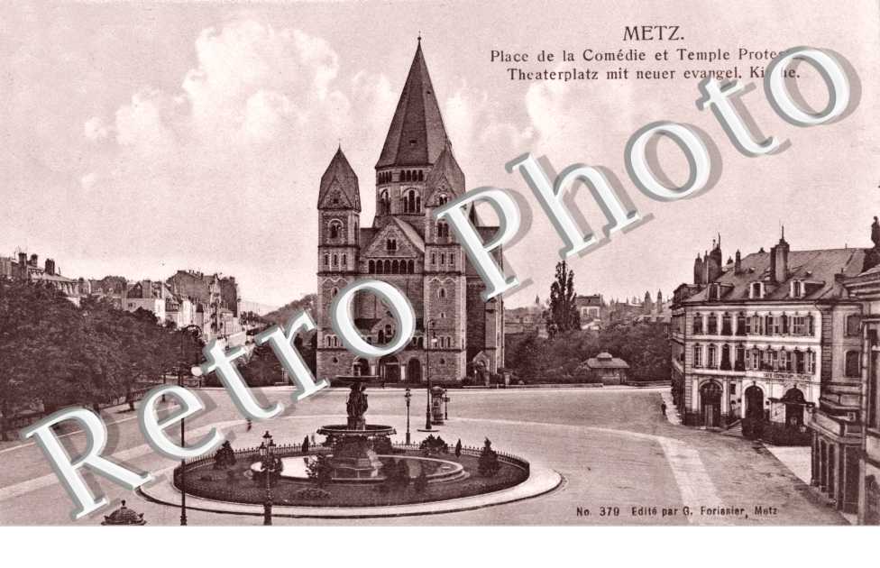Place de la Comedie et Temple protestant