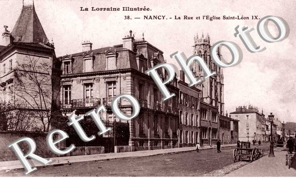 la rue et l'eglise saint leon