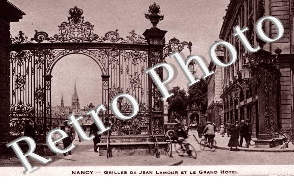 Grilles de Jean Lamour et le grand hotel