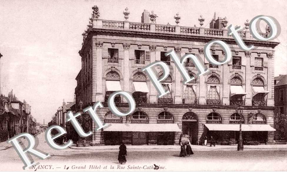 place Stanislas le grand Hotel et la rue Sainte-Catherine