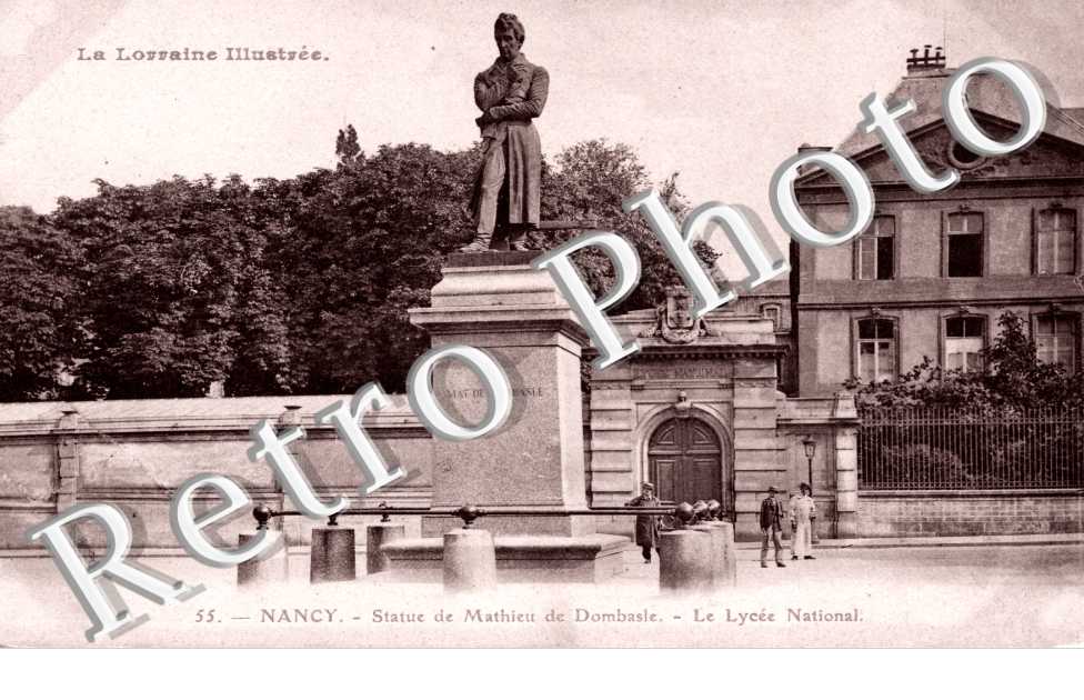 Statue de Mathieu de Dombasle Le lycee National - lycée Henri Poincaré