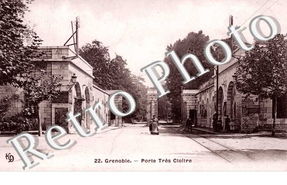 La Porte Tres Cloitre