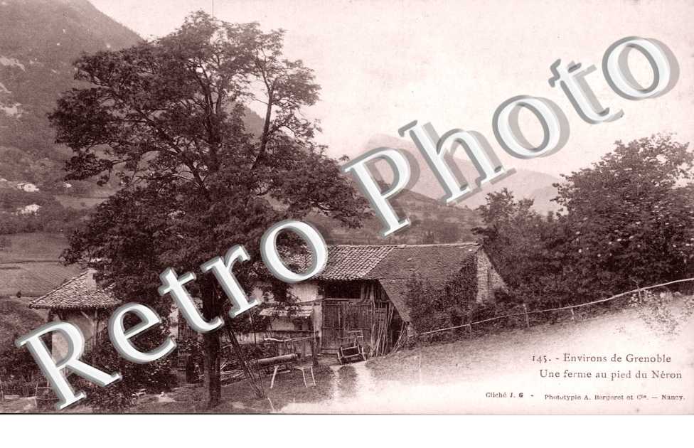 Ferme au pied du Neron