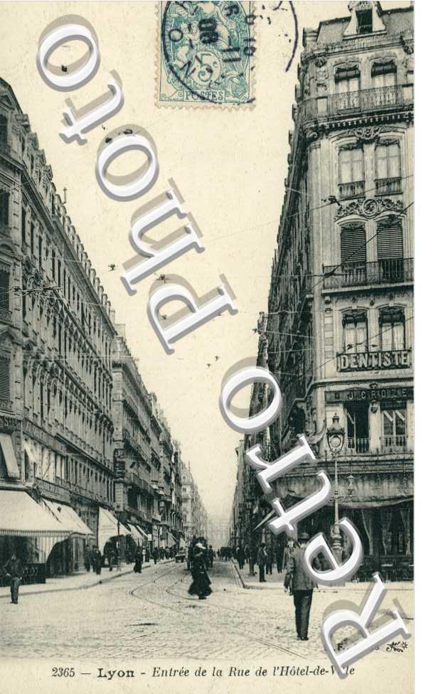 Entrée de la Rue de l'Hôtel de Ville