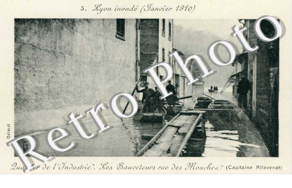 Inondations 1910, Quartier de l'Industrie, les Sauveteurs Rue des Mouches