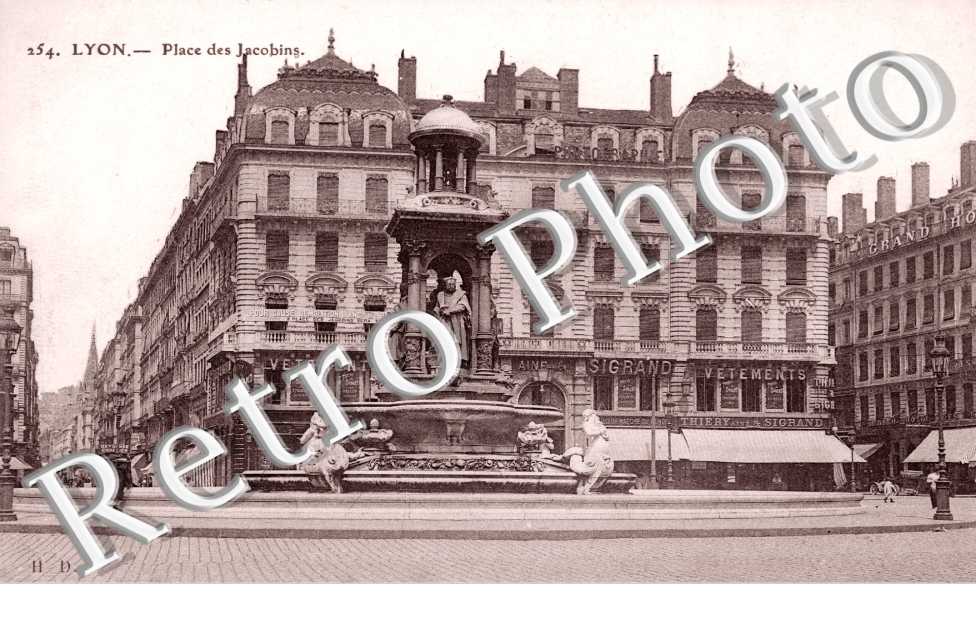 Fontaine de la Place des Jacobins