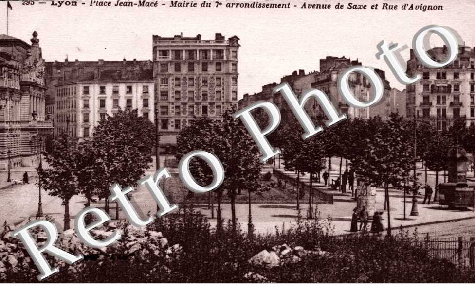 Place Jean Mace Mairie du 7eme Avenue de Saxe et rue d'Avignon  - rue Elie Rochette