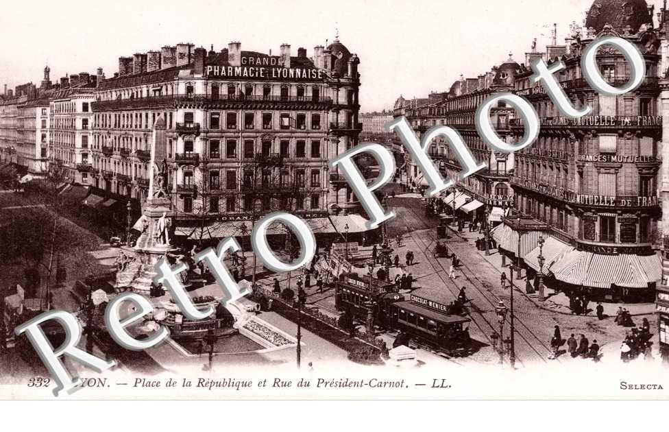 Place de la Republique et Rue du President Carnot