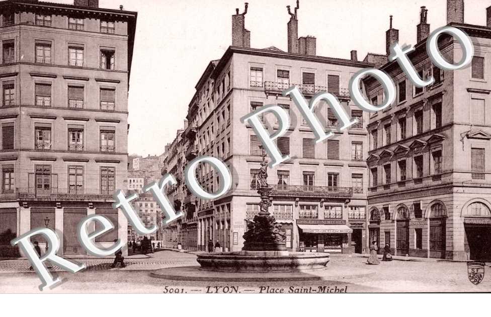 Place Saint Michel - Place Antoine Vollon