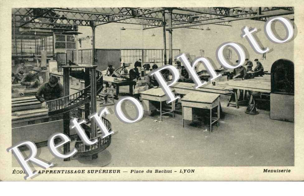 Ecole d'Apprentissage Superieur, Place du Bachut