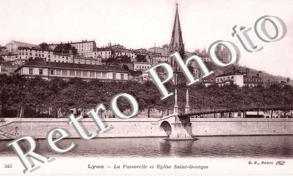 La Passerelle et Eglise Saint-Georges