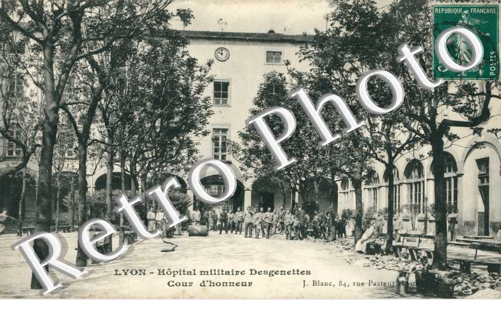 Hopital militaire Degenettes Cour d'honneur
