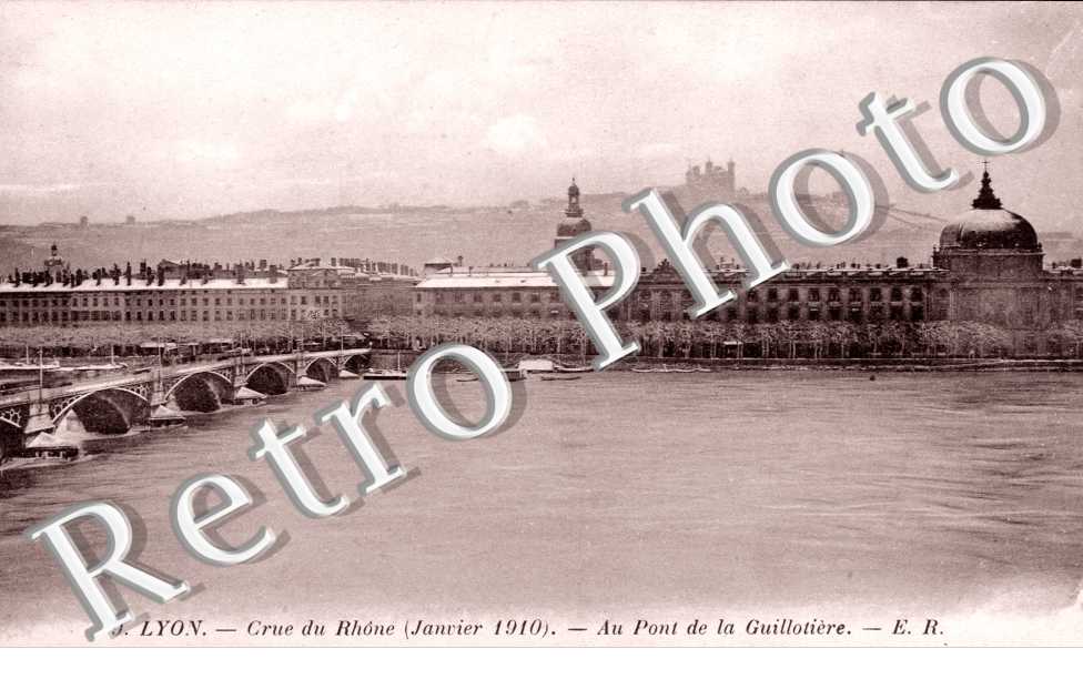 Crue du Rhône, Au Pont de la Guillotière - Janvier 1910