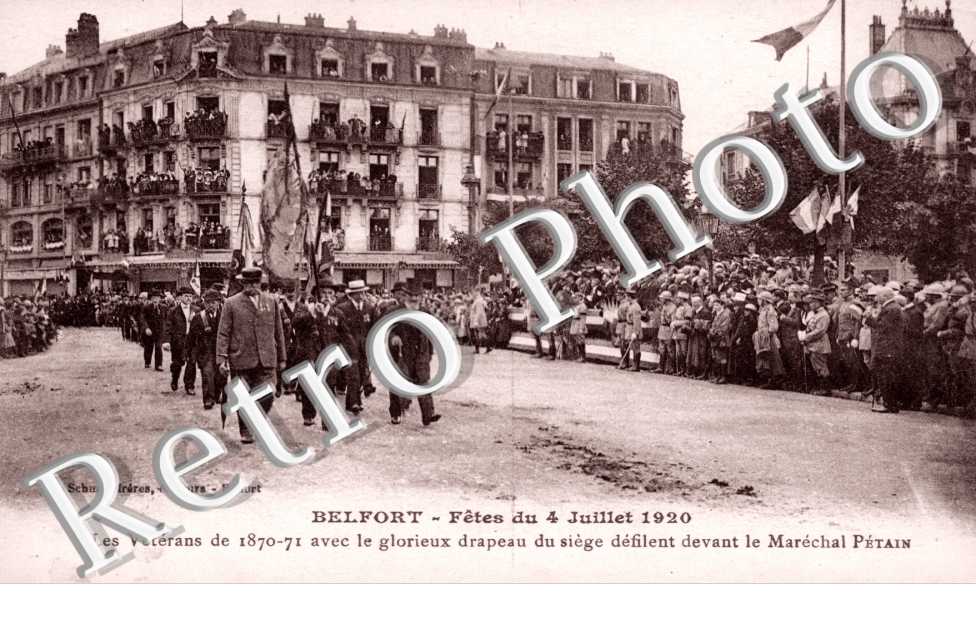 Fetes du 4 Juillet 1920, Les Veterans de 1870 defilent devant le Marechal Petain