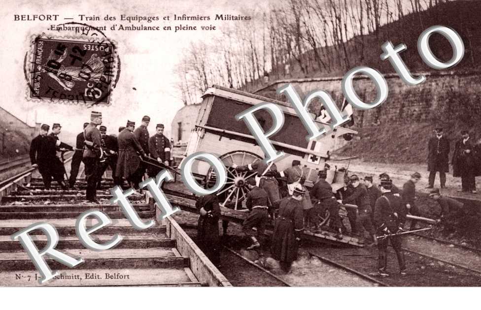 train des equipages et infirliers militaires embarquement d'ambulance