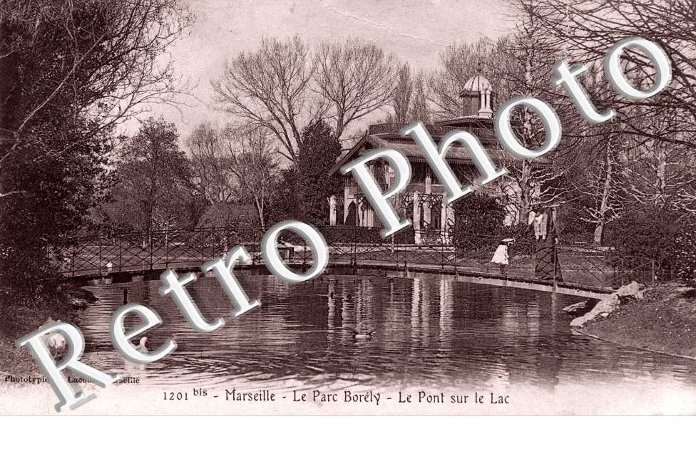 le parc  Borely Le pont sur le lac