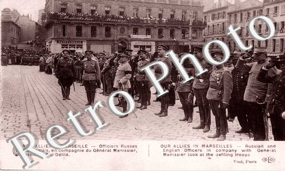 Officiers Russes et Anglais en compagnie du General Menissier