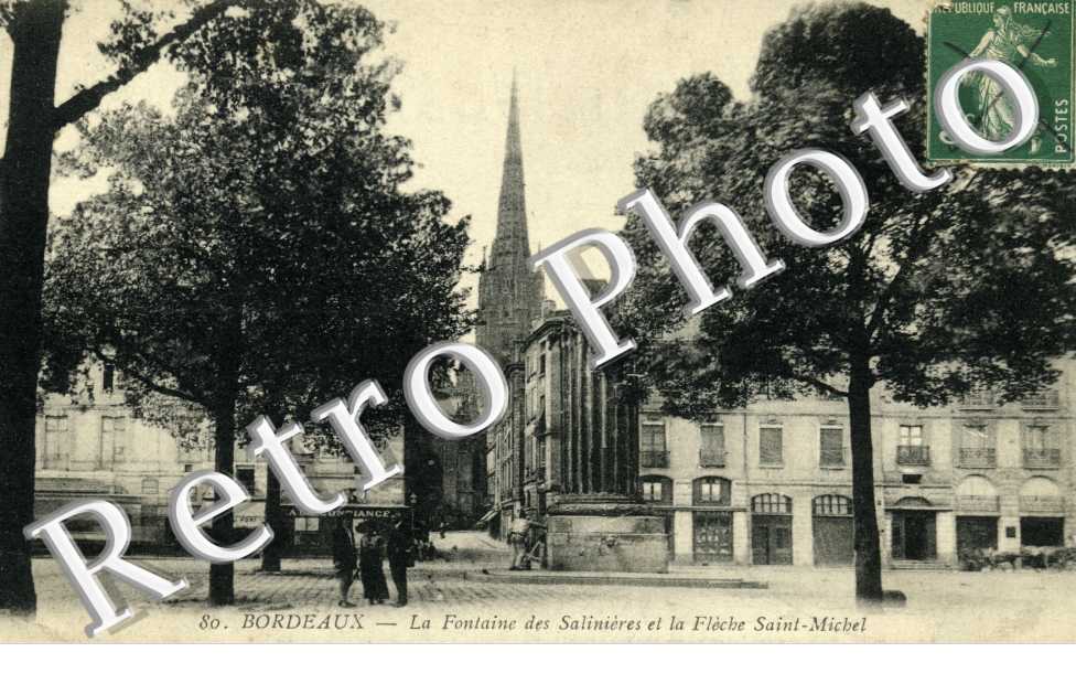 la Fontaine des Salinieres et la Flèche Saint-Michel