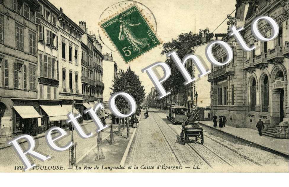 la rue de Languedoc et la caisse d'epargne