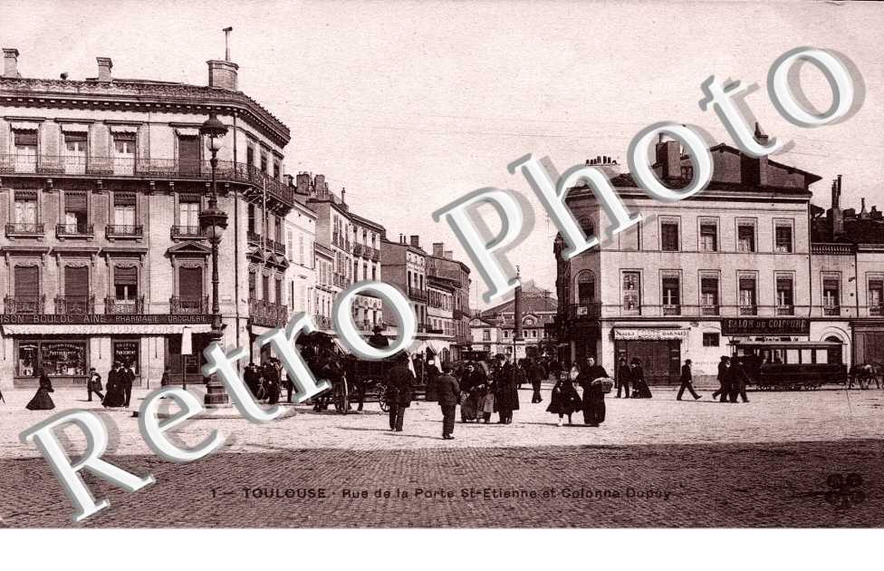 Rue de la porte Saint-Etienne et colonne Dupuy - rue de Metz