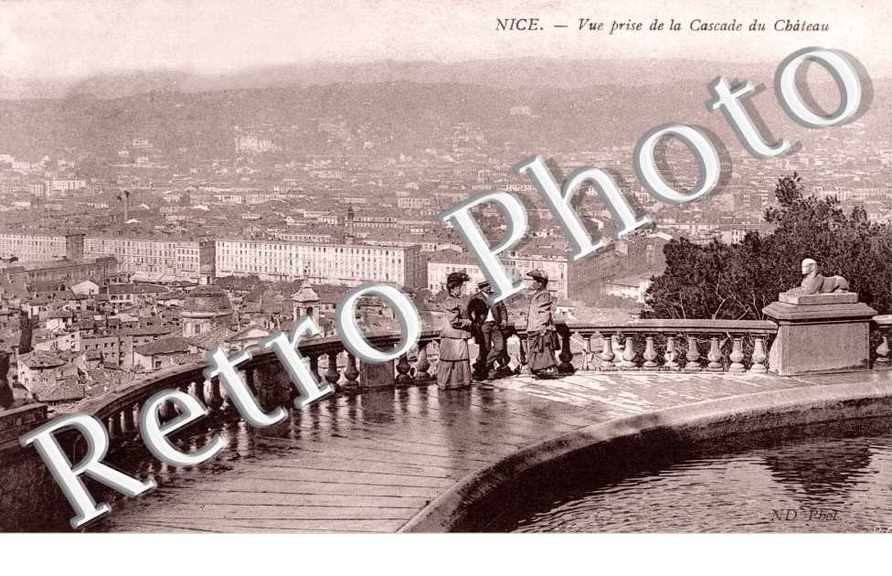 Vue prise de la Cascade du Chateau