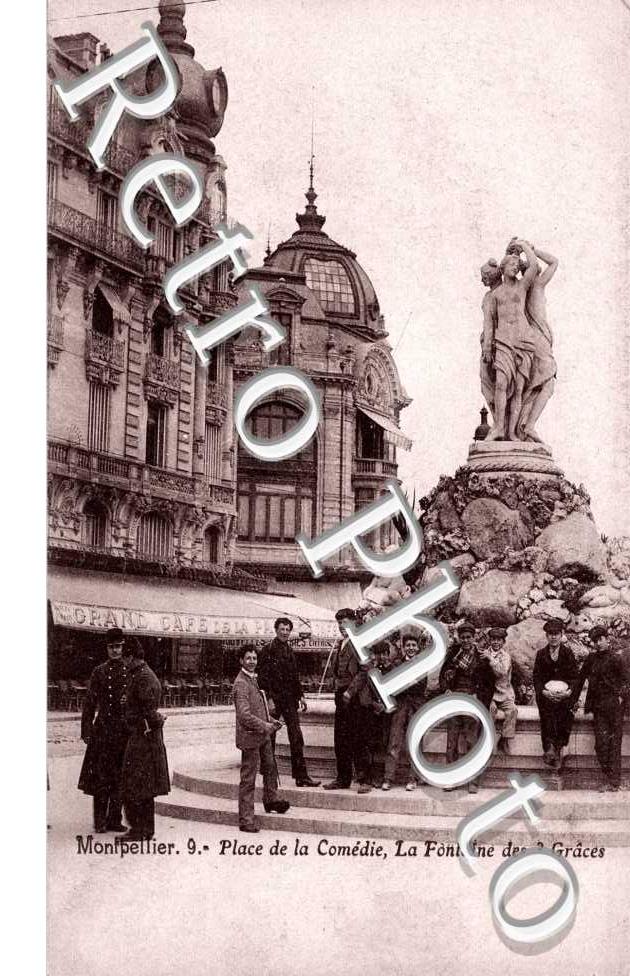 place de la Comedie, la fontaine des 3 Graces