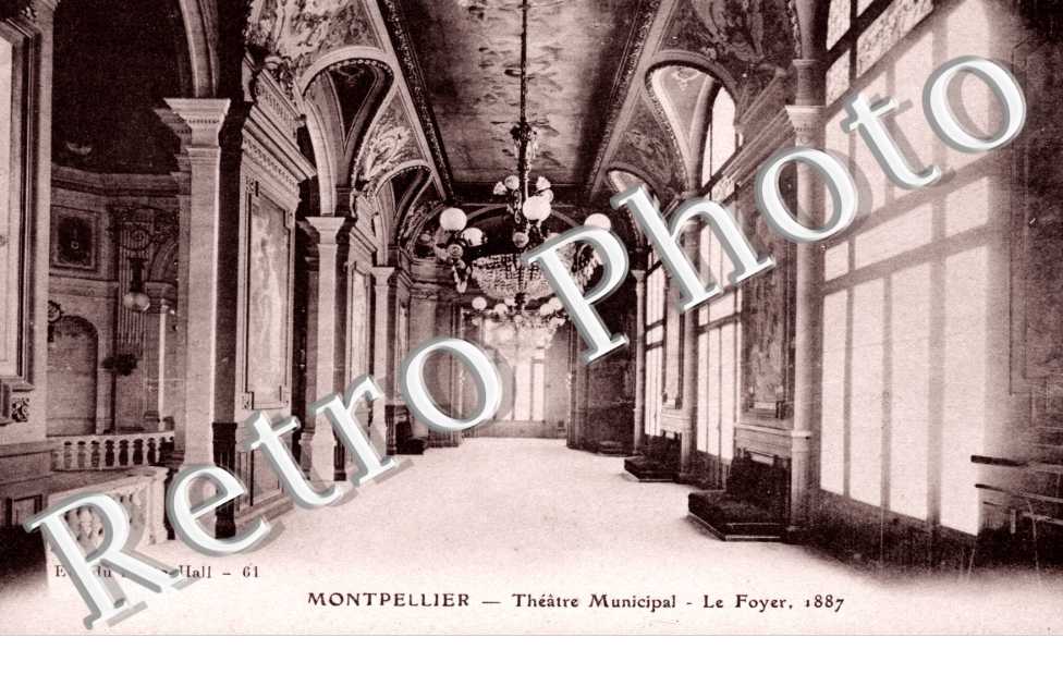 Theatre Minicipal - le foyer