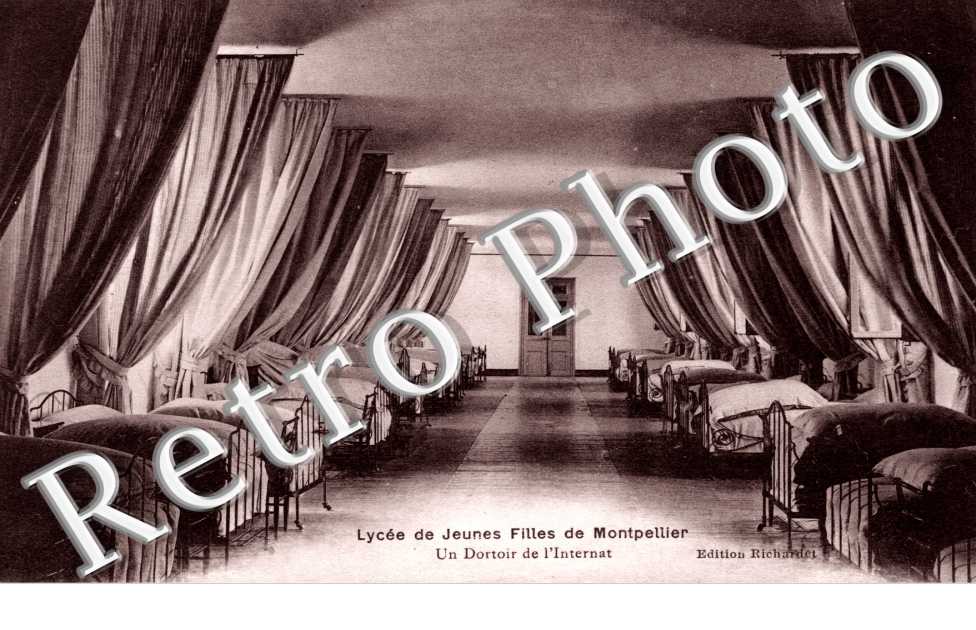 Lycee de Jeunes Filles - le dortoir de l'internat
