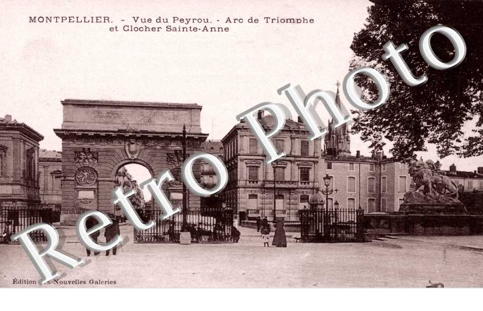 vue du Peyrou - Arc de Triomphe et clocher Sainte Anne