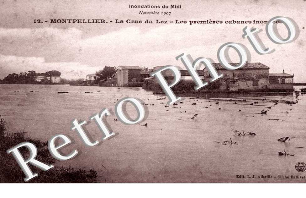 la crue du Lez - les premieres cabanes inondees - inondations du Midi Novembre 1907
