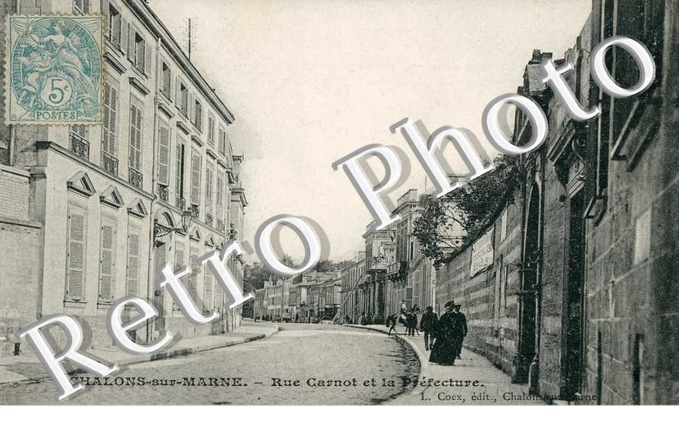 Rue  Carnot et la Prefecture