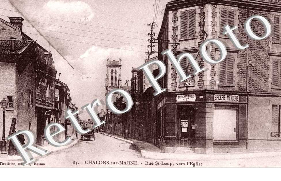 Rue Saint-Loup vers l'Eglise