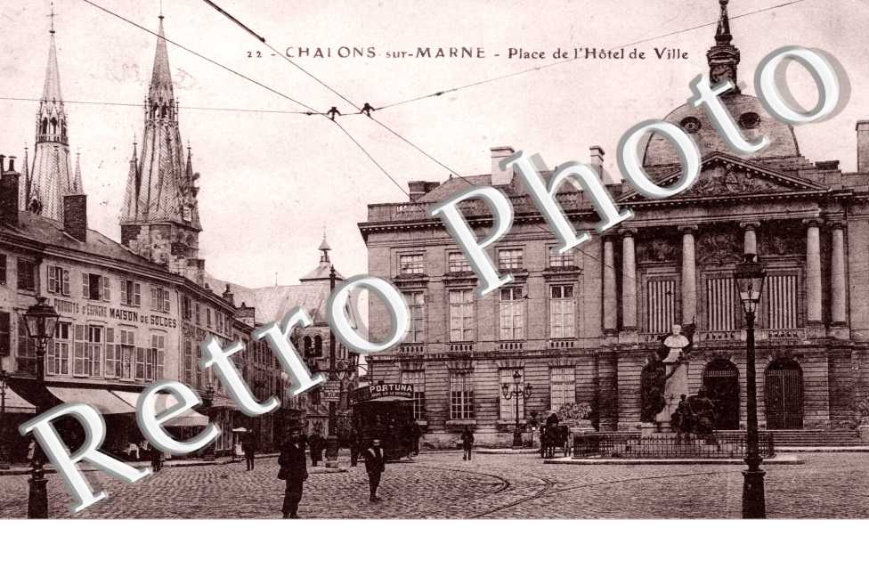 PLACE DE L'HOTEL DE VILLE