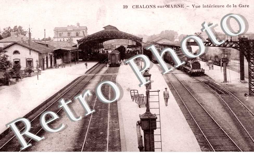 Vue Interieure de la Gare