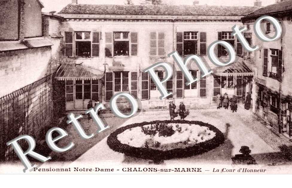 pensionnat Notre Dame - la Cour d'Honneur