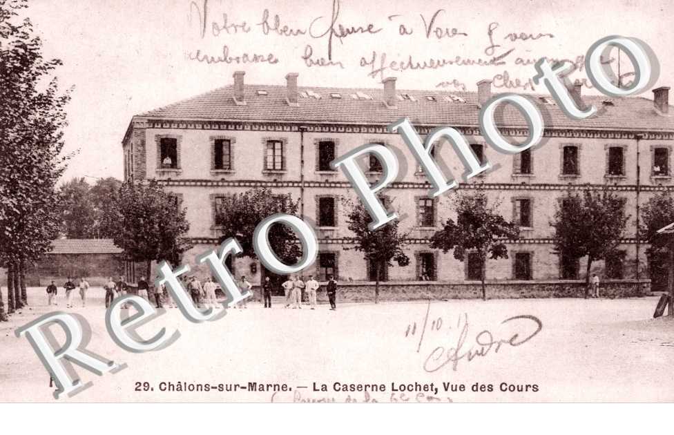Caserne Lochet - vue des cours