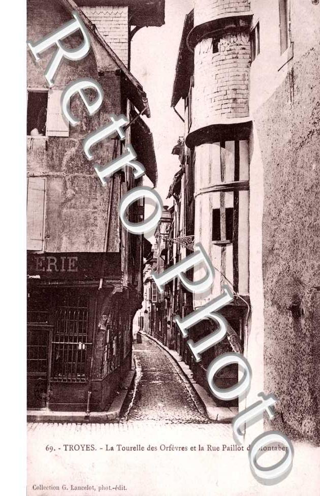 la Tourelle des Orfevres et la Rue Paillot de Montabert