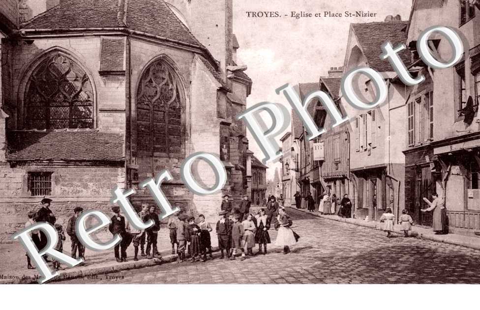 Eglise et place St-Nizier