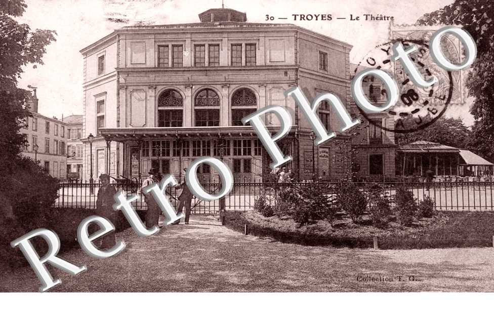 Le Theatre