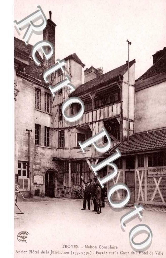 Maison Consulaire, Ancien Hotel de la Juridiction, Facade sur la Cour de l'Hotel de Ville