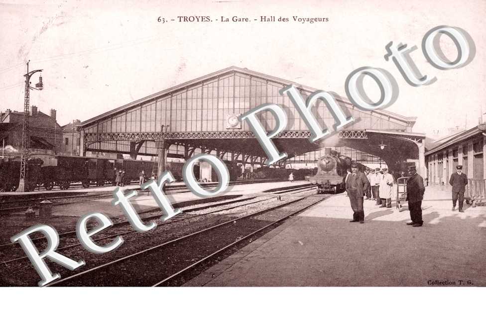 La gare - Hall des voyageurs
