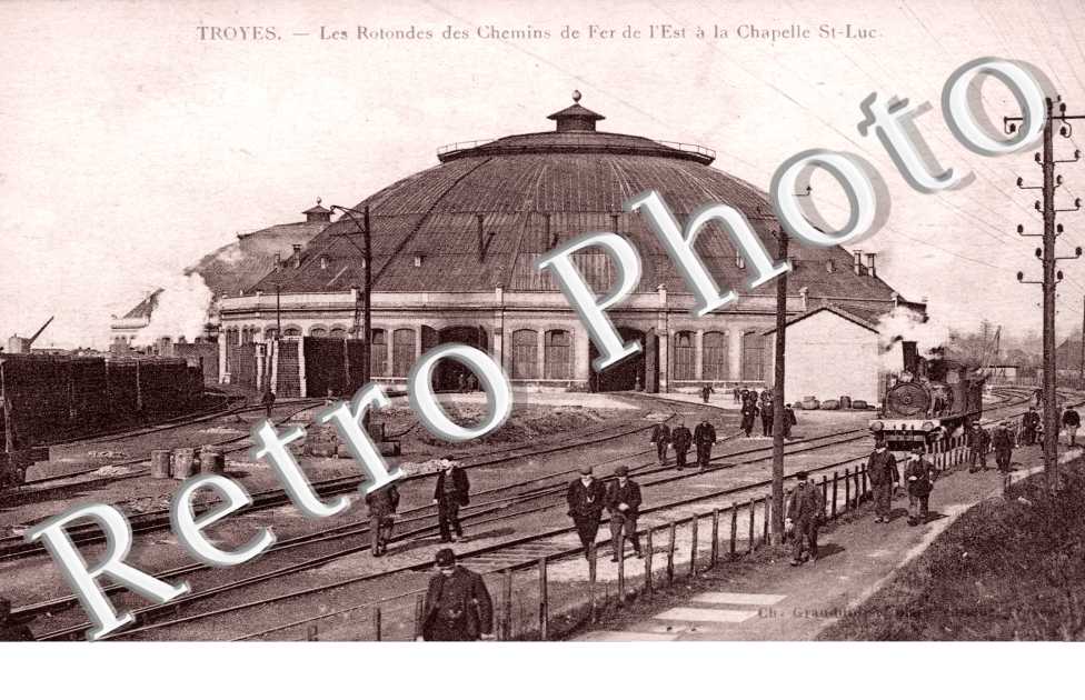 Les rotondes des chemins de fer de l'Est a la chapelle St-Luc