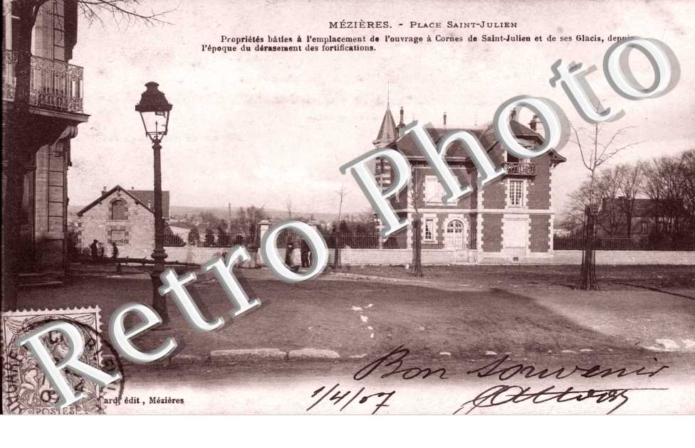 Mezieres, Place Saint-Julien