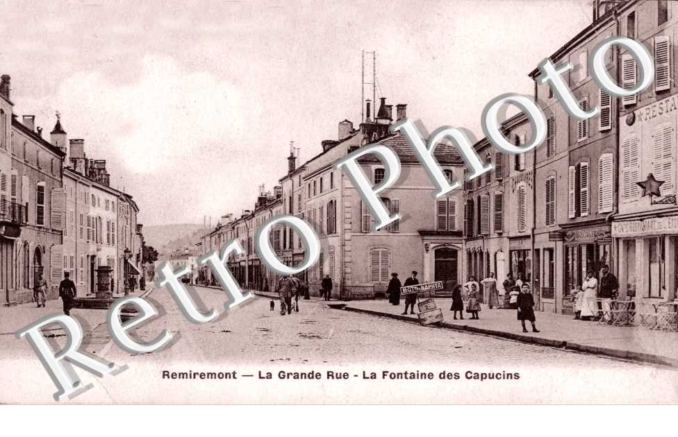la Grande Rue - la fontaine des Capucins