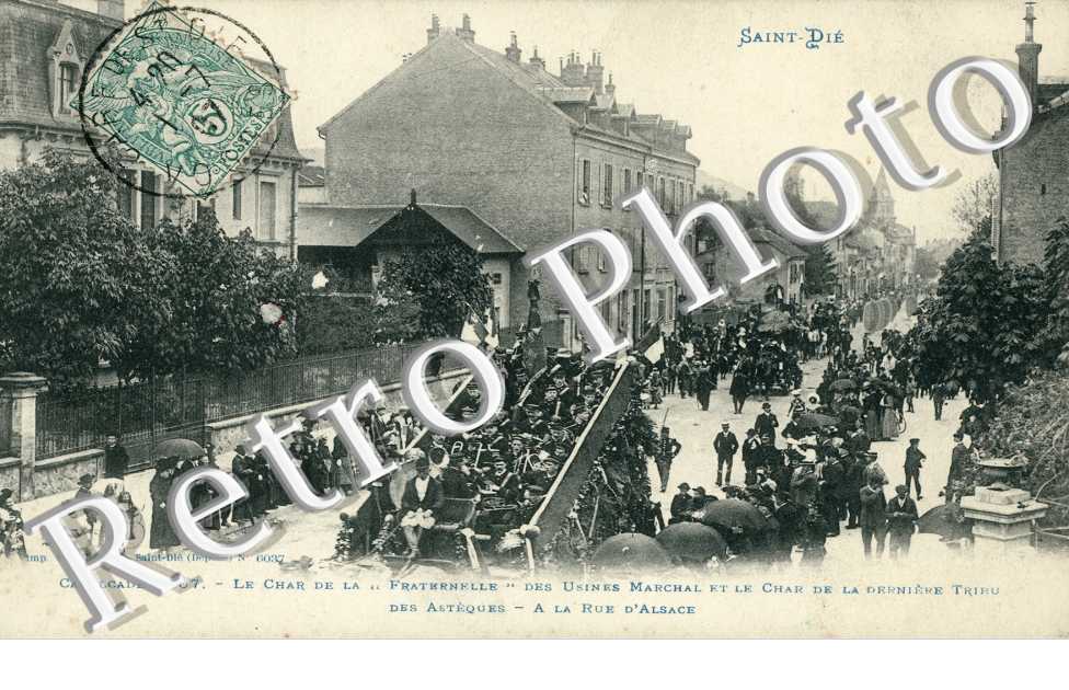 Cavalcade 1907. Le char de la Fraternelle des usines Marchal. Rue d'Alsace