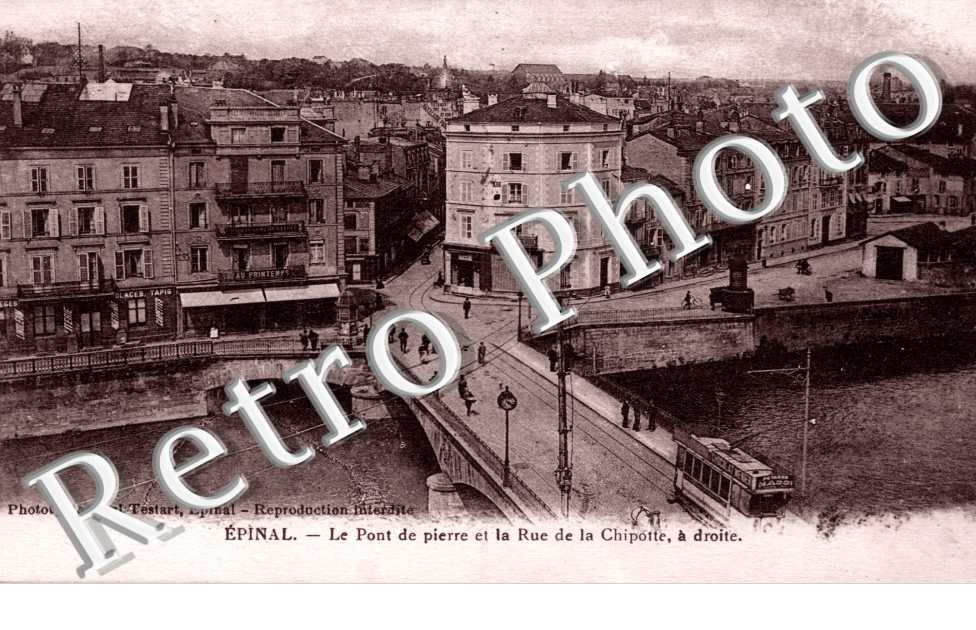 le Pont de Pierre et la rue de la Chipotte