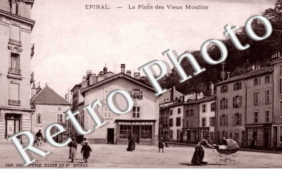 la Place des Vieux Moulins