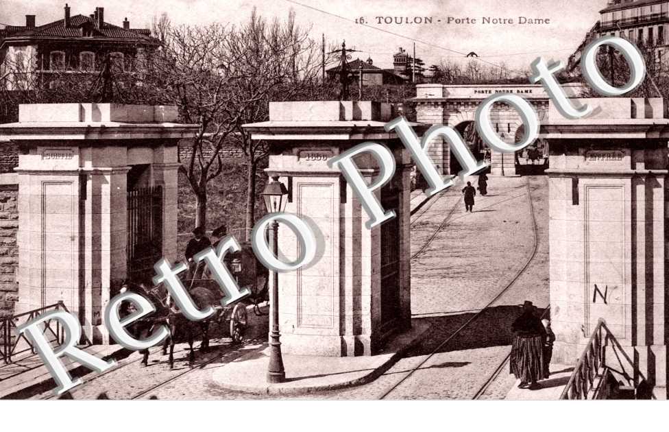 la Porte Notre Dame