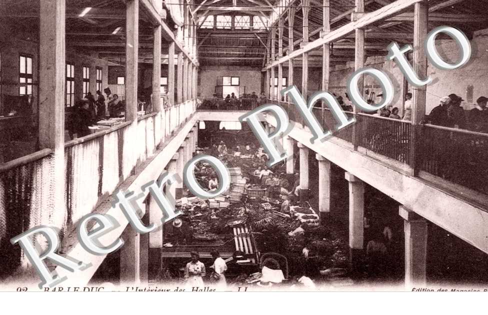 l'Interieur des Halles